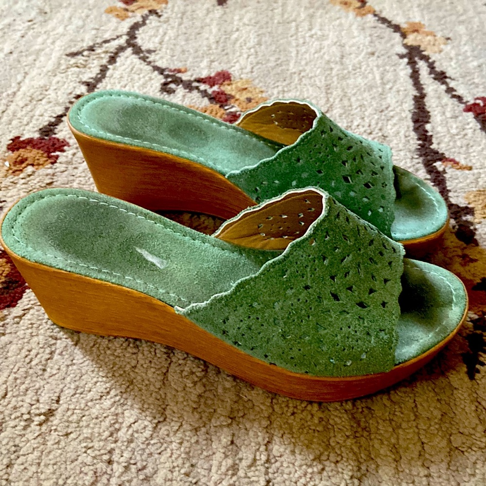 Italian Shoemaker green suede slides size 6